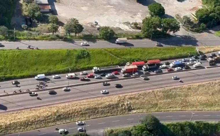 Motociclista e motorista de aplicativo morrem em acidentes distintos no Anel Rodoviário de BH