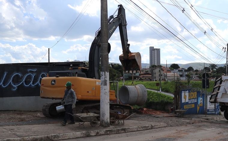 Obras em Sete Lagoas: trecho da rua Santa Luzia é interditado; veja rotas alternativas