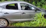 Passageira de carro morre após ataque a tiros na Grande BH; motorista não foi encontrado