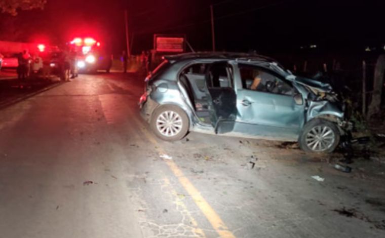 Motorista morre em acidente envolvendo carros e ônibus na AMG-0375, entre Sete Lagoas e Inhaúma