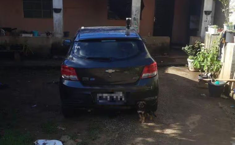 Mulher tem corpo incendiado ao tentar apagar fogo em motor de carro em Pedro Leopoldo