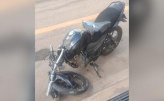 Vídeo: Policial penal morre após bater motocicleta em poste na BR-040