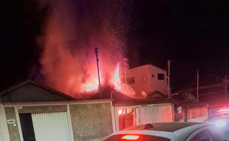 Incêndio em residência causa morte de quatro cachorros no interior de Minas 