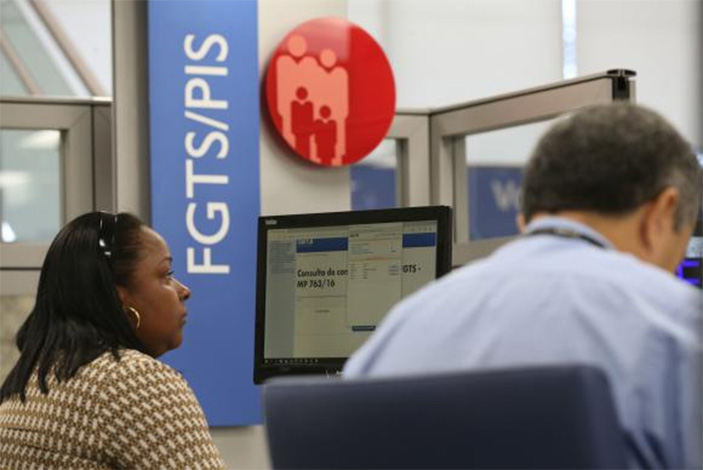 Trabalhadores já sacaram mais de R$ 15 bilhões de contas inativas do FGTS