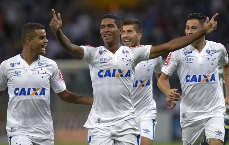 Raposa faz o dever de casa e sai em vantagem nas oitavas da Copa do Brasil