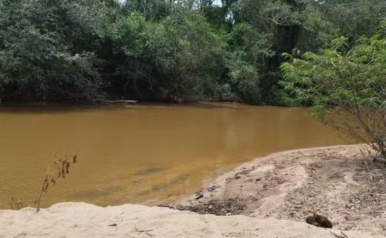 MG: Corpo de menino de 10 anos que se afogou no Rio Lambari é encontrado preso a galhos