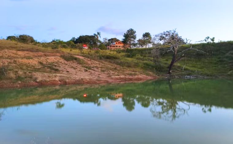 Adolescentes de 15 e 16 anos morrem afogados em lagoas distintas em Minas Gerais