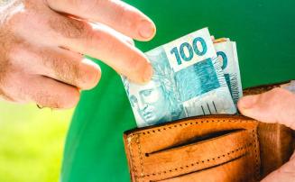Mineiros com dívidas de até R$ 100 podem renegociar valores com descontos; saiba como
