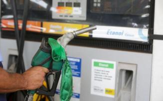 Governo avalia elevar percentual de etanol na gasolina para 30% ainda em 2025, diz ministro