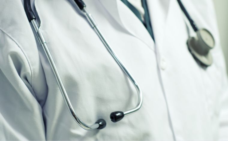 Filhos serão indenizados pela morte da mãe após erro médico em Minas Gerais