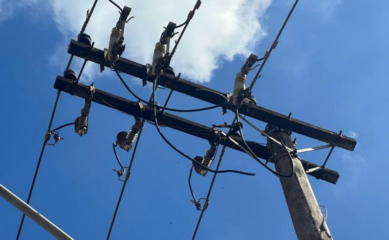 Suspeito de tentar furtar cabos de energia morre eletrocutado na Grande BH