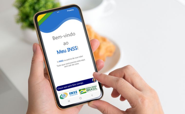 Foto: ReproduÃ§Ã£o - A partir desta terÃ§a-feira (13), os aposentados e pensionistas que sofreram descontos em seus benefÃ­cios por meio de associaÃ§Ãµes irÃ£o receber uma notificaÃ§Ã£o do INSS. A mensagem serÃ¡ enviada pelo aplicativo Meu INSS