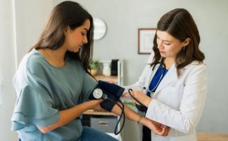 Veja os riscos da hipertensão precoce e como proteger a saúde