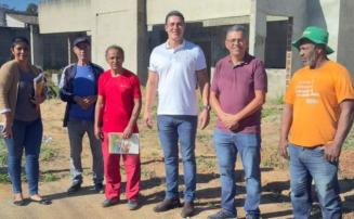 Prefeitura de Sete Lagoas vistoria creche inacabada no bairro Monte Carlo e busca viabilizar obra
