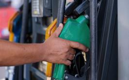 Petrobras reduz preço da gasolina para distribuidoras a partir desta terça-feira (3)