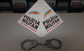 Homem é preso com armas e drogas após denúncia no bairro Ondina Vasconcelos, em Sete Lagoas