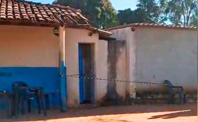 Homem é encontrado morto em banheiro de campo no bairro Santa Rosa, em Sete Lagoas