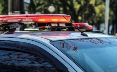 Motociclista fica gravemente ferido após queda durante manobra na BR-040, sentido Sete Lagoas