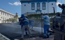 Obras no entorno da Catedral seguem com recapeamento e melhorias na sinalização em Sete Lagoas