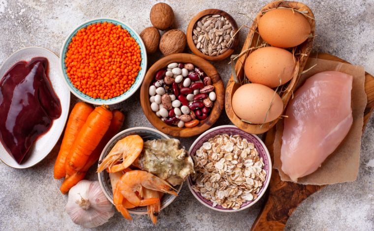 Foto: ReproduÃ§Ã£o - O zinco, encontrado em alimentos como ovo, sardinha, amendoim, aveia e diversos outros, estÃ¡ relacionado Ã  reduÃ§Ã£o do risco de acidente vascular cerebral (AVC), uma das principais causas de mortalidade no mundo