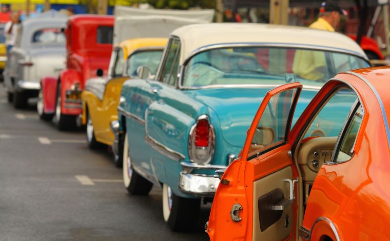 Foto: ReproduÃ§Ã£o - A programaÃ§Ã£o inclui a exposiÃ§Ã£o de automÃ³veis antigos e apresentaÃ§Ãµes musicais que vÃ£o animar o pÃºblico. EstÃ£o confirmadas as bandas Chevette Harth, Teto de Vidro e Metanol Rock Punk, alÃ©m do show da cantora Juju Neves