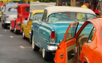 4º Encontro do Dia do Antigomobilista movimenta Sete Lagoas com exposição de veículos clássicos