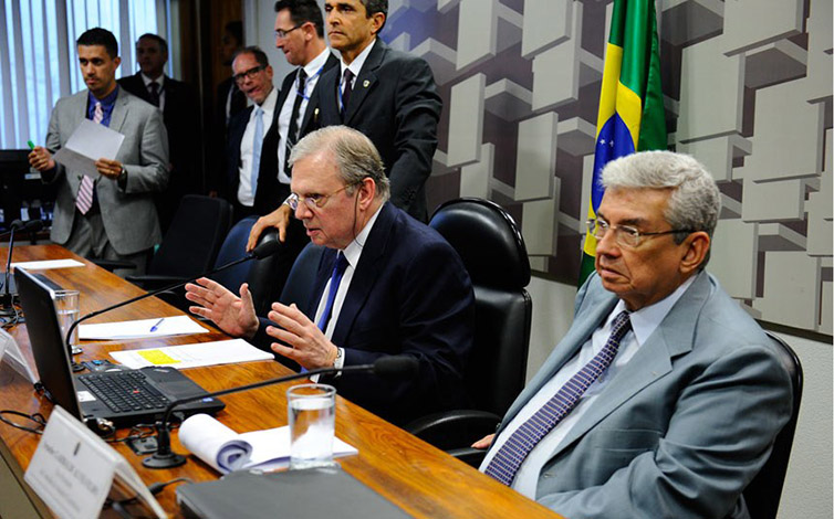 Senado retoma debate da reforma trabalhista nesta terça-feira