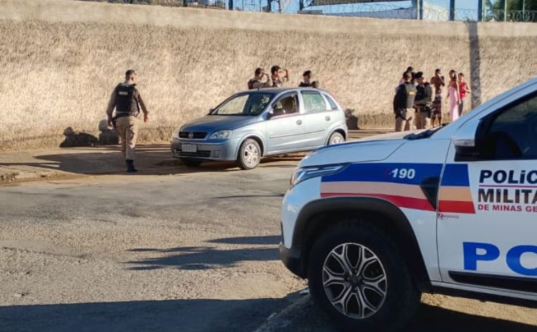Foto: ReproduÃ§Ã£o/Redes sociais - O crime ocorreu pouco antes das 8h, quando ele foi surpreendido por indivÃ­duos armados que chegaram ao local em um carro preto e atiraram vÃ¡rias vezes