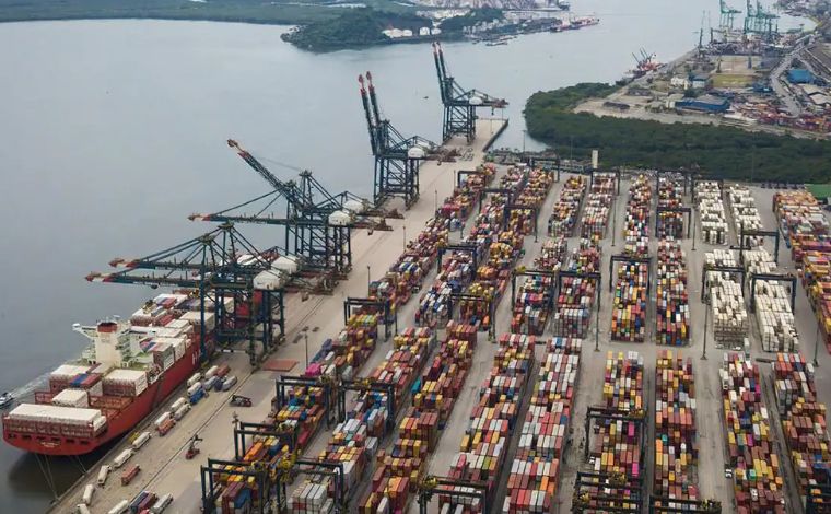 Foto: ReproduÃ§Ã£o - A medida, assinada na semana passada pelo presidente norte-americano Donald Trump, afeta 35,9% das mercadorias enviadas ao mercado estadunidense, o que representa 4% das exportaÃ§Ãµes brasileiras