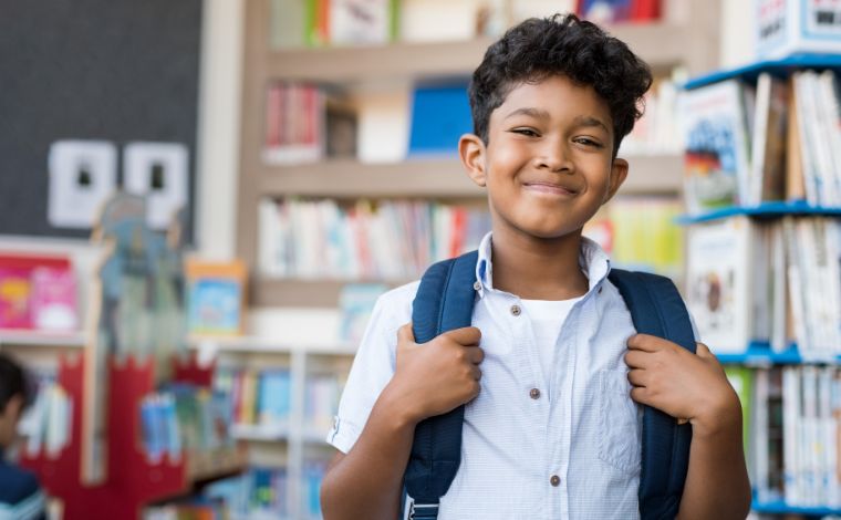 Foto: Ilustrativa - O Busca Ativa Escolar articula uma rede intersetorial que reÃºne profissionais da educaÃ§Ã£o, saÃºde, assistÃªncia social e conselhos tutelares para identificar e acompanhar crianÃ§as e adolescentes fora da escola ou em risco de evasÃ£o