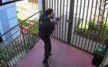 Vídeo: Porteiro de prédio salva vida de bebê que se engasgou após amamentação em Sete Lagoas