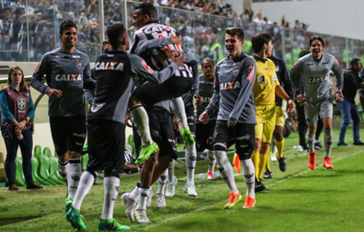 Em noite de gol olímpico, Galo despacha o Paraná na Copa do Brasil