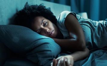 Não consegue dormir bem à noite? Veja técnicas para pegar no sono