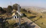 Sete Lagoas realiza 4ª edição do Fé em Família com louvor e oração na Serra de Santa Helena