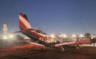 Avião faz pouso de ‘barriga’ em Pará de Minas após falha no trem de pouso