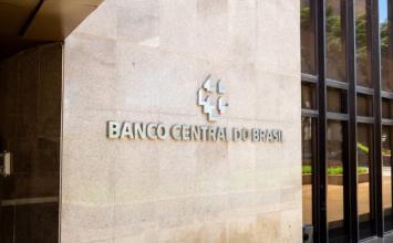 Após ataques de 'hackers’, Banco Central anuncia limites para transferências via PIX 