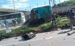 Quatro pessoas morrem e doze ficam feridas em acidente com ônibus na BR-040