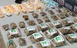 Quatro homens são presos com drogas e arma após operação policial em Sete Lagoas 