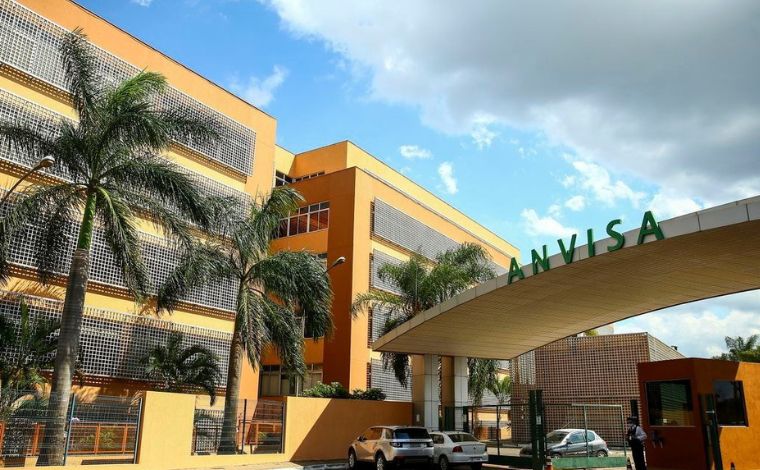 Foto: Marcelo Camargo/ABr - Pacientes e profissionais de saÃºde que tiverem contato com o lote citado devem informar o caso Ã  Anvisa, pelos Canais de Atendimento, ou Ã  VigilÃ¢ncia SanitÃ¡ria municipal, utilizando os meios de comunicaÃ§Ã£o listados no portal 
