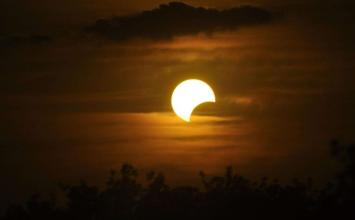 Último eclipse solar de 2025 acontece neste domingo (21); veja onde será visível