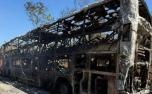 Ônibus com time de futebol pega fogo na MGC-259, em Curvelo; veja vídeo