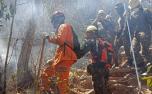 Incêndio na Serra de Santa Helena mobiliza bombeiros e brigadistas pelo terceiro dia em Sete Lagoas