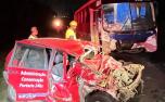 Vídeo: Colisão entre carro e ônibus deixa motorista morto na BR-040 em Sete Lagoas