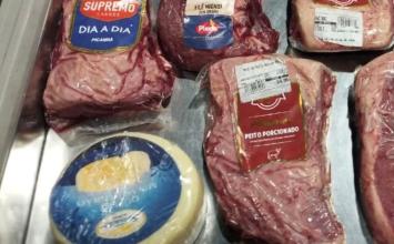 Homem é preso após furtar carnes e queijo em supermercado no Centro de Sete Lagoas