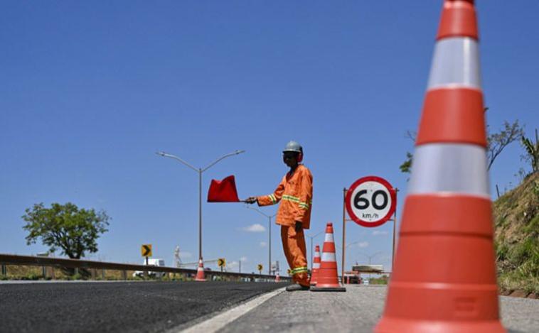 Obras de recapeamento seguem na BR-040 entre Sete Lagoas e BH; veja locais com intervenções