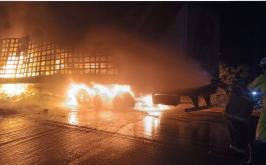 Vídeo: Acidente com carreta e motocicleta deixa um morto e interdita BR-040 por seis horas