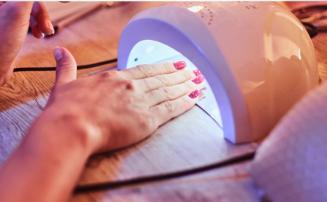 Anvisa proíbe substâncias cancerígenas usadas em esmaltes e unhas em gel