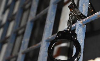 Homem é preso após agredir companheira e arrancar parte do nariz dela em Papagaios