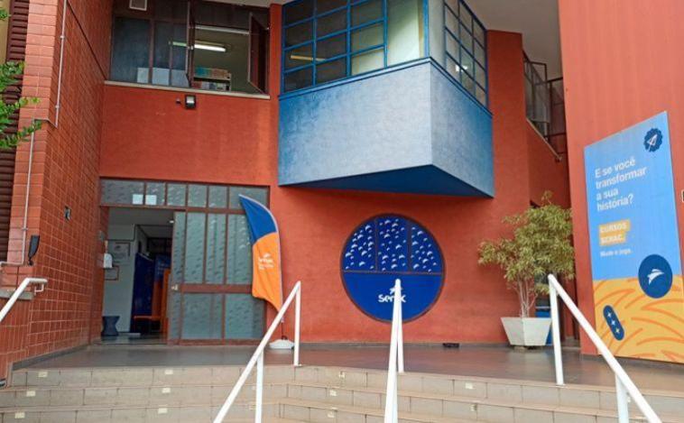 Senac em Sete Lagoas oferece vagas gratuitas para cursos nas áreas de comércio, turismo e estética