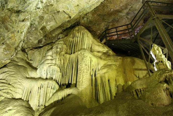 Governo de Minas inicia convocação de aprovados em processo seletivo do Circuito das Grutas